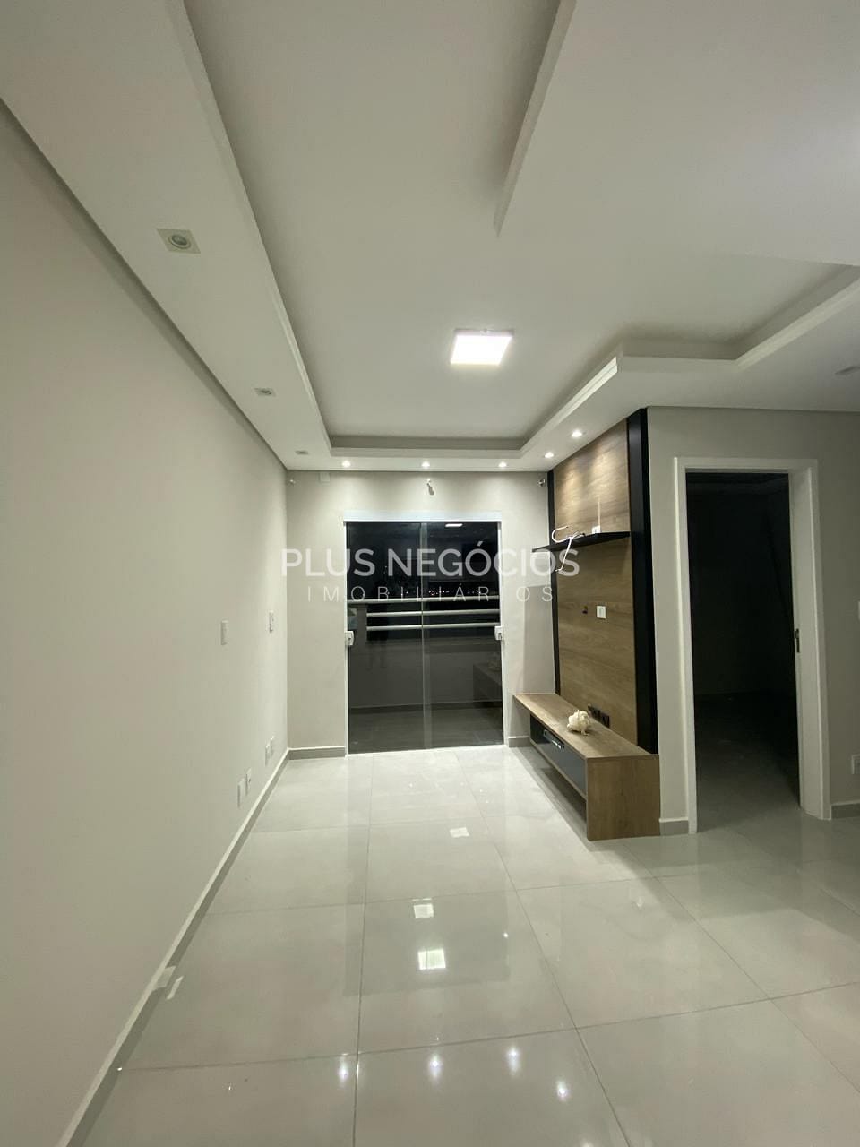 Apartamento à venda com 2 quartos, 57m² - Foto 2