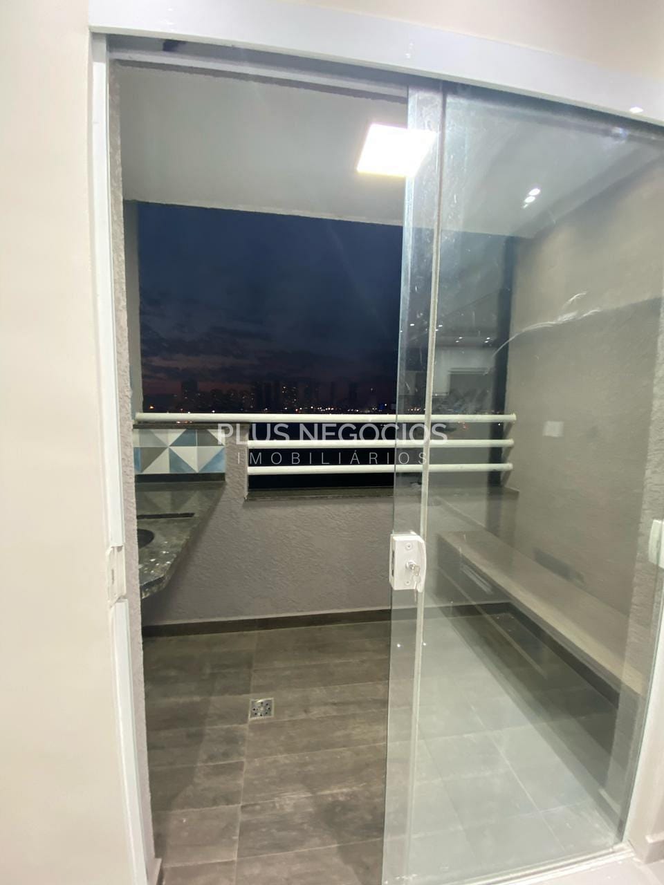Apartamento à venda com 2 quartos, 57m² - Foto 18