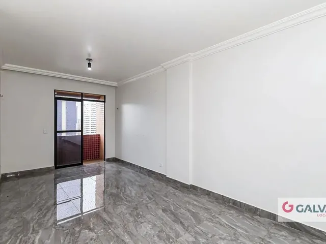 Apartamento 3 quartos e 2 banheiros, para alugar, no bairro Rebouças em Curitiba