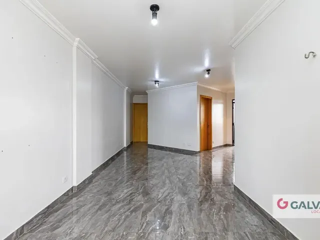 Apartamento 3 quartos e 2 banheiros, para alugar, no bairro Rebouças em Curitiba