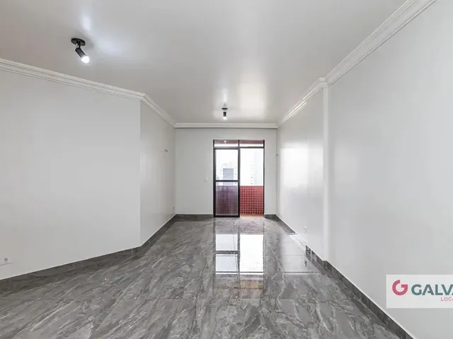 Apartamento 3 quartos e 2 banheiros, para alugar, no bairro Rebouças em Curitiba