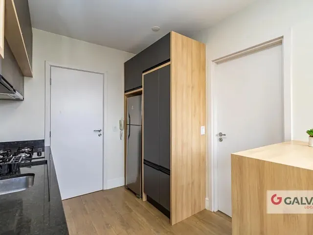 Apartamento 1 quarto e 1 banheiro, para alugar, no bairro Rebouças em Curitiba