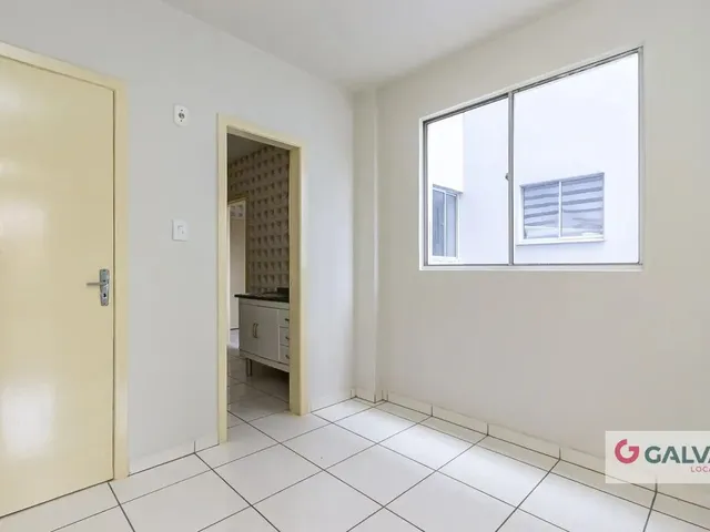 Apartamento 3 quartos e 2 banheiros, para alugar, no bairro Água Verde em Curitiba