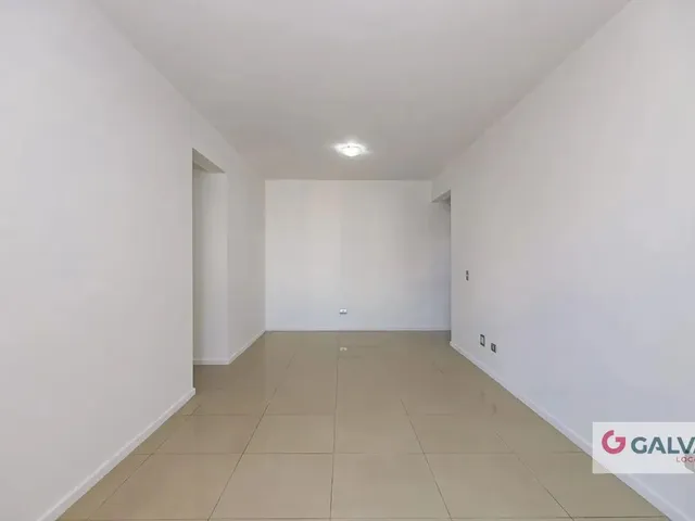 Apartamento 3 quartos e 2 banheiros, para alugar, no bairro Água Verde em Curitiba