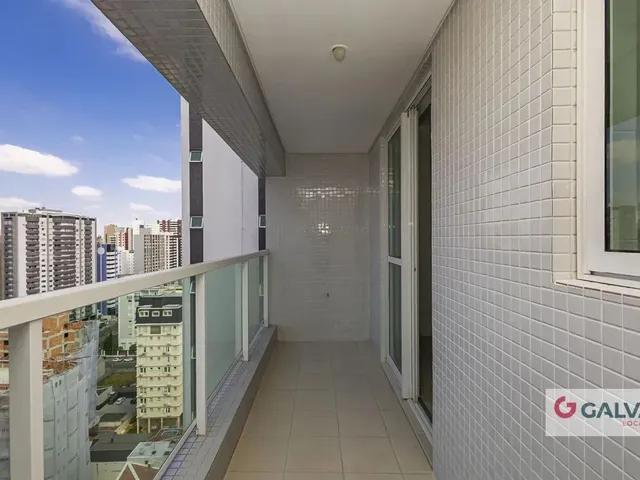 Apartamento 2 quartos e 1 banheiro, para alugar, no bairro Água Verde em Curitiba