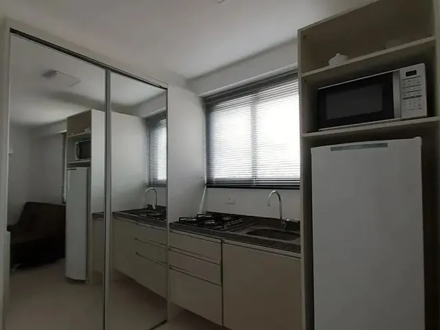 Apartamento 1 quarto e 1 banheiro, para alugar, no bairro Rebouças em Curitiba