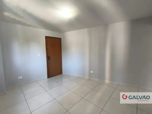 Apartamento 2 quartos e 1 banheiro, para alugar, no bairro São Francisco em Curitiba
