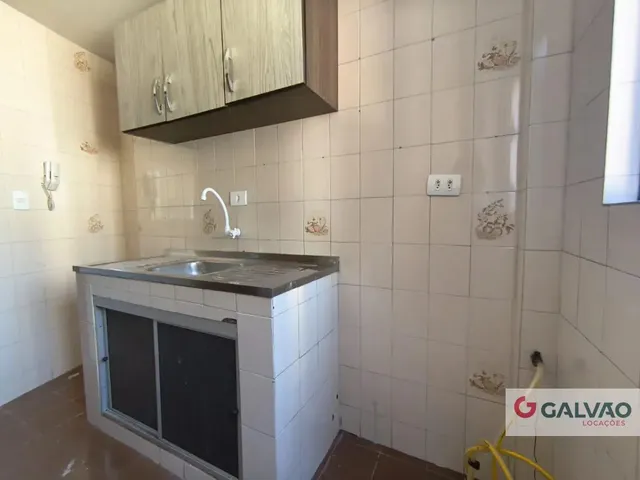 Apartamento 2 quartos e 1 banheiro, para alugar, no bairro São Francisco em Curitiba