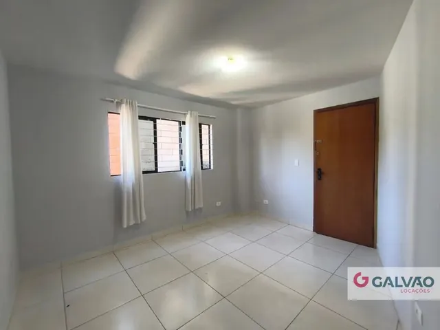 Apartamento 2 quartos e 1 banheiro, para alugar, no bairro São Francisco em Curitiba