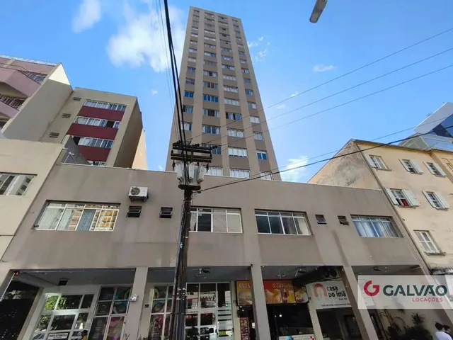 Apartamento 1 quarto e 1 banheiro, para alugar, no bairro Centro em Curitiba