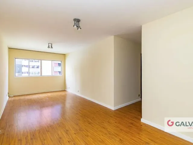 Apartamento 3 quartos e 2 banheiros, para alugar, no bairro Água Verde em Curitiba