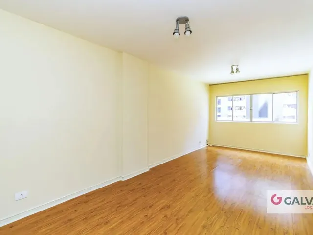 Apartamento 3 quartos e 2 banheiros, para alugar, no bairro Água Verde em Curitiba
