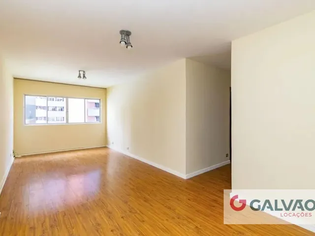 Apartamento 3 quartos e 1 banheiro, para alugar, no bairro Água Verde em Curitiba