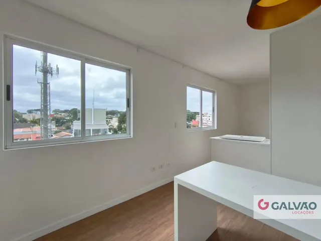 Apartamento 1 quarto e 1 banheiro, para alugar, no bairro Água Verde em Curitiba