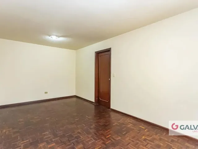 Apartamento 3 quartos e 2 banheiros, para alugar, no bairro Bigorrilho em Curitiba