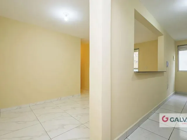 Apartamento 3 quartos e 2 banheiros, para alugar, no bairro Portão em Curitiba