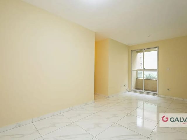 Apartamento 3 quartos e 2 banheiros, para alugar, no bairro Portão em Curitiba