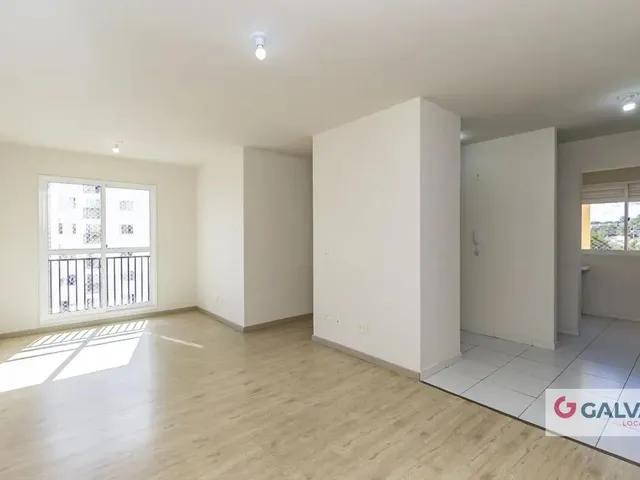 Apartamento 3 quartos e 1 banheiro, para alugar, no bairro Uberaba em Curitiba