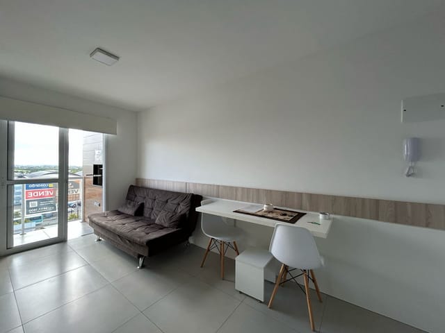 Apartamento 1 quarto e 1 banheiro, à venda ou para alugar, no bairro Centro em Pelotas