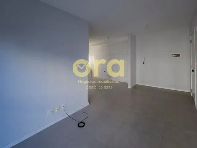 Apartamento 2 quartos e 1 banheiro, à venda, no bairro Areal em Pelotas