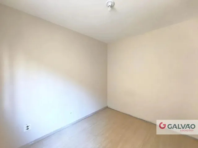 Apartamento 1 quarto e 1 banheiro, para alugar, no bairro Centro em Curitiba