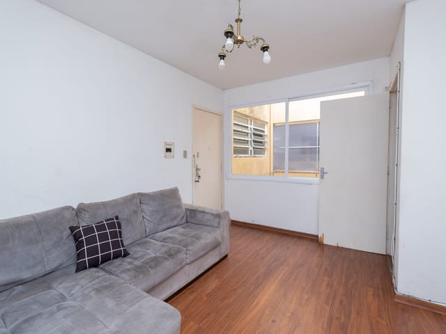 Apartamento 2 quartos e 1 banheiro, à venda ou para alugar, no bairro Centro em Pelotas