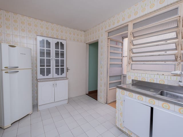 Apartamento 2 quartos e 1 banheiro, à venda ou para alugar, no bairro Centro em Pelotas