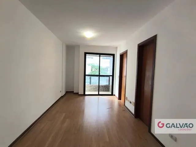 Apartamento 1 quarto e 1 banheiro, para alugar, no bairro Centro em Curitiba