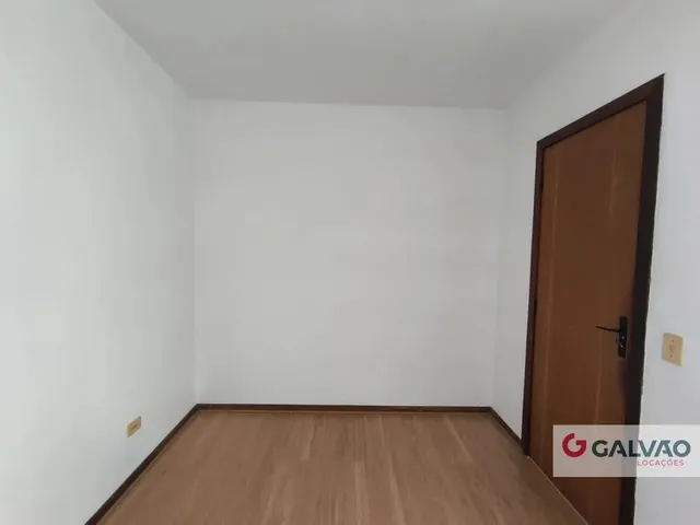 Apartamento 1 quarto e 1 banheiro, para alugar, no bairro Centro em Curitiba