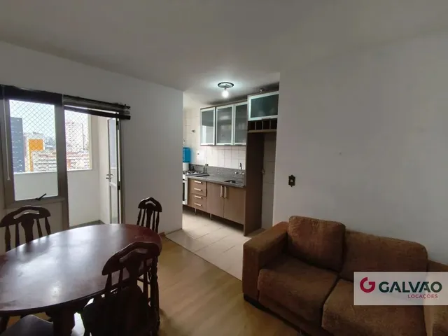 Apartamento 1 quarto e 2 banheiros, para alugar, no bairro Centro em Curitiba