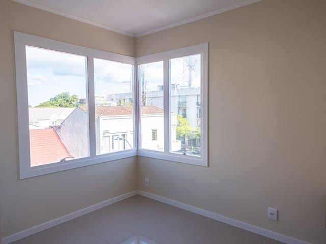 Apartamento 1 quarto e 1 banheiro, à venda ou para alugar, no bairro Centro em Pelotas