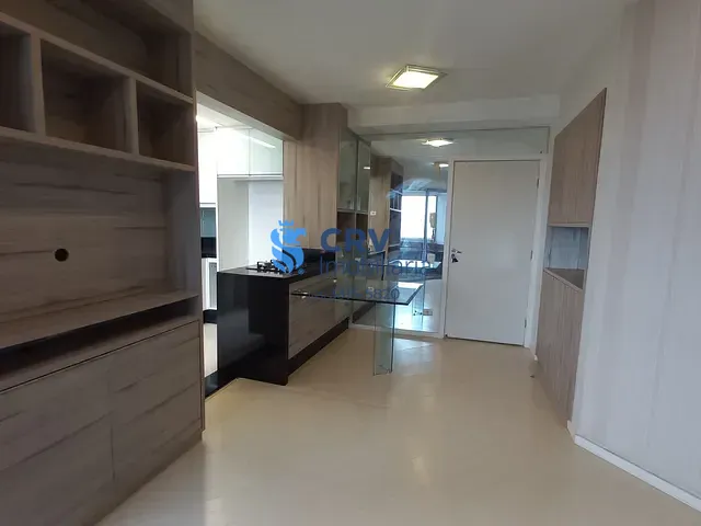 Apartamento 3 quartos e 2 banheiros, para alugar, no bairro Andrade em Londrina