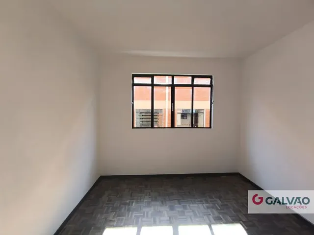Apartamento 2 quartos e 1 banheiro, para alugar, no bairro Bom Retiro em Curitiba