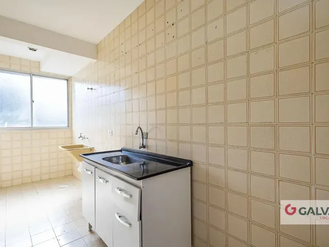 Apartamento 2 quartos e 1 banheiro, para alugar, no bairro Bigorrilho em Curitiba