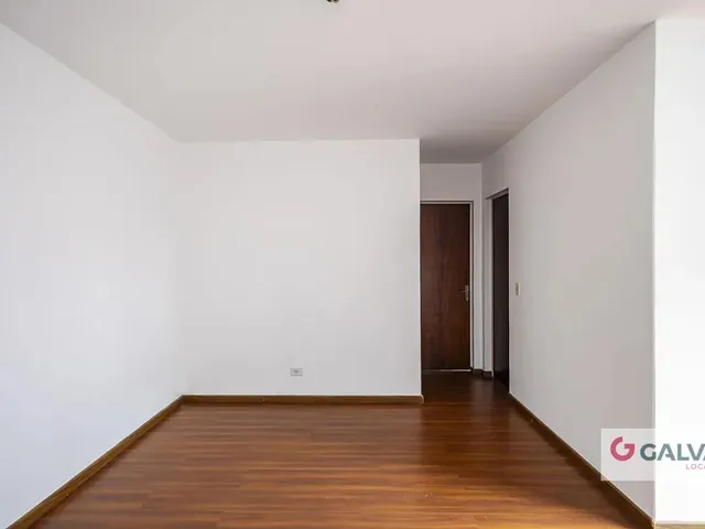 Apartamento 2 quartos e 1 banheiro, para alugar, no bairro Bigorrilho em Curitiba