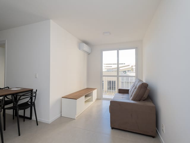 Apartamento com 63m² 2 quartos e 1 banheiro, para alugar, no bairro São Gonçalo em Pelotas
