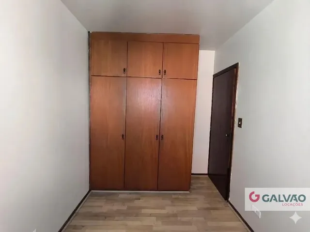 Apartamento 2 quartos e 1 banheiro, para alugar, no bairro Vila Izabel em Curitiba