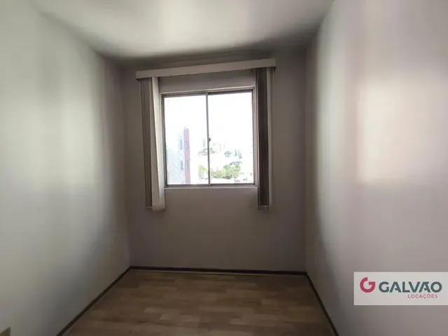 Apartamento 2 quartos e 1 banheiro, para alugar, no bairro Vila Izabel em Curitiba