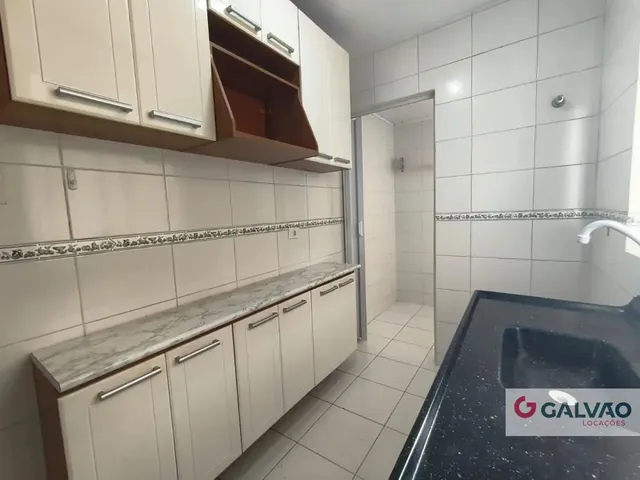 Apartamento 3 quartos e 1 banheiro, para alugar, no bairro Hauer em Curitiba