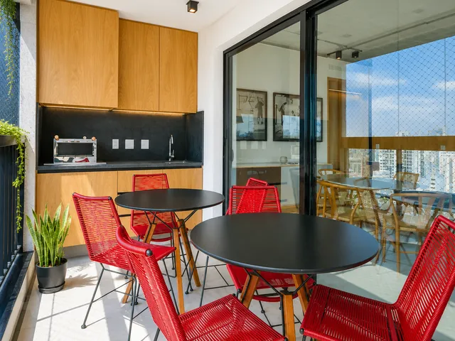 Apartamento com 250m² 4 quartos e 5 banheiros, à venda ou para alugar, no bairro Moema em São Paulo