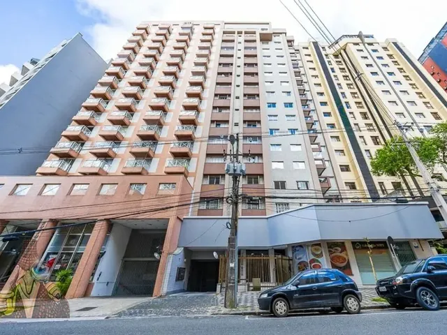Apartamento 3 quartos e 2 banheiros, à venda, no bairro Centro em Curitiba