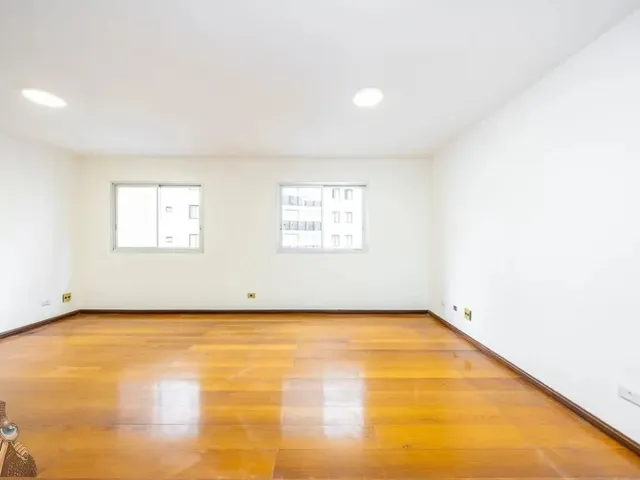 Apartamento 3 quartos e 3 banheiros, à venda, no bairro Centro em Curitiba