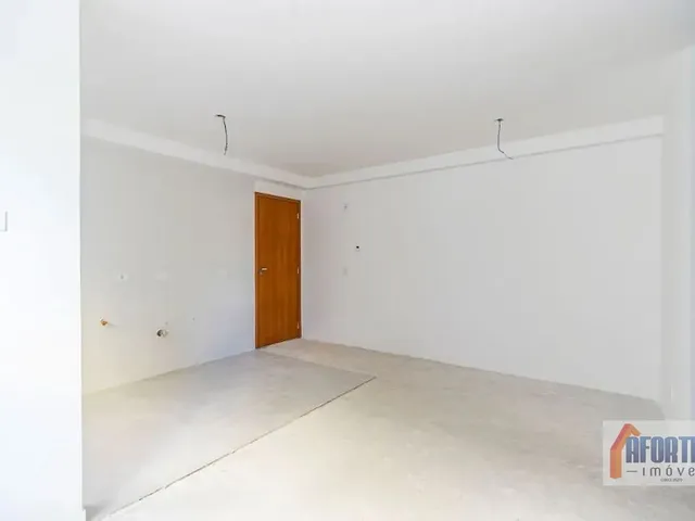 Apartamento 2 quartos e 1 banheiro, à venda, no bairro Atuba em Curitiba