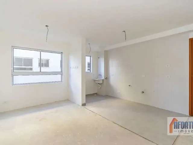 Apartamento 2 quartos e 1 banheiro, à venda, no bairro Atuba em Curitiba