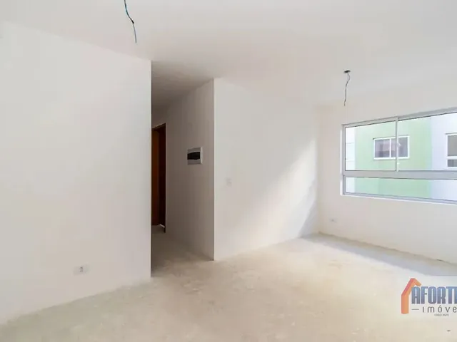 Apartamento 2 quartos e 1 banheiro, à venda, no bairro Atuba em Curitiba