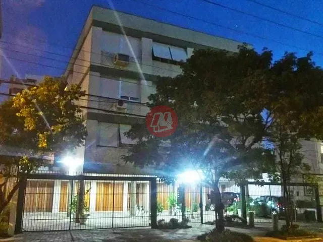 Apartamento com 174m² 3 quartos e 2 banheiros, à venda, no bairro Menino Deus em Porto Alegre