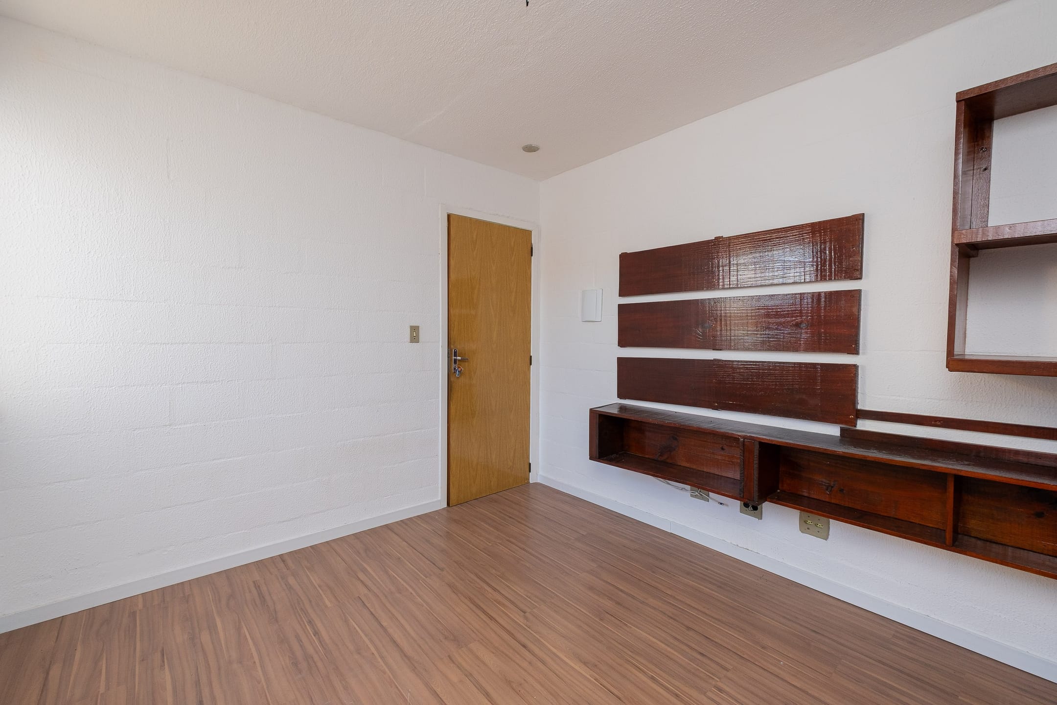 Apartamento de 2 dormitórios para alugar em condomínio fechado no bairro São Gonçalo, Pelotas RS, com segurança e boa localização 3