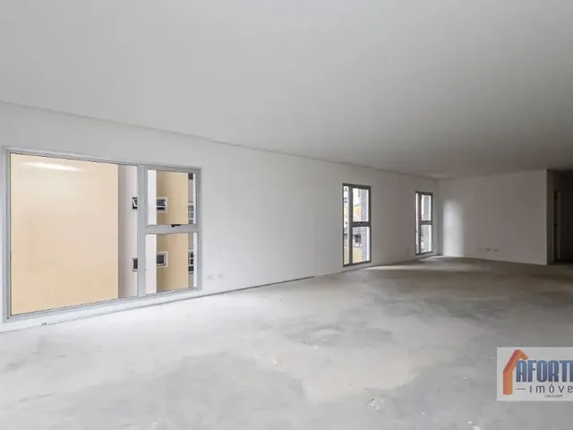Apartamento 2 quartos e 2 banheiros, à venda, no bairro Bigorrilho em Curitiba