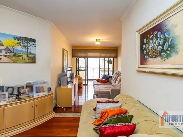 Apartamento 3 quartos e 2 banheiros, para alugar, no bairro Bigorrilho em Curitiba