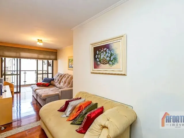 Apartamento 3 quartos e 2 banheiros, para alugar, no bairro Bigorrilho em Curitiba